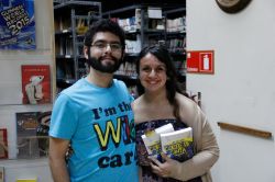 Firma de Libros Corte de Cinta