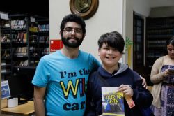 Firma de Libros Corte de Cinta