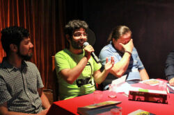 Ariel comenta anécdotas