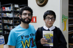 Firma de Libros Corte de Cinta