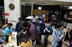 Firma de Libros Corte de Cinta