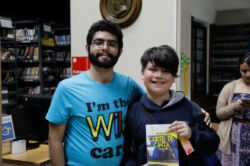 Firma de Libros Corte de Cinta